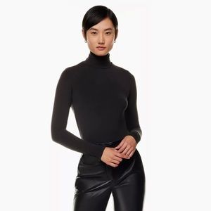Aritzia Babaton everyday mockneck